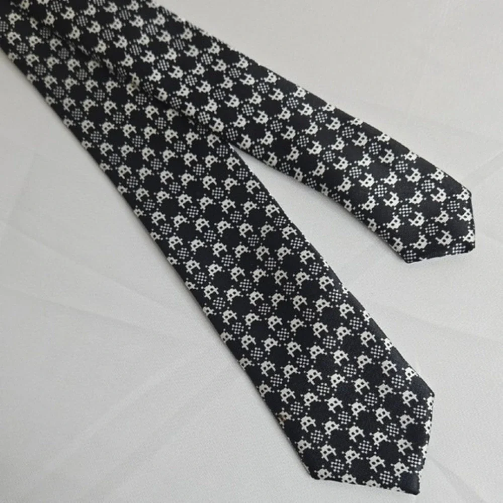 Black Tie Geek Space Invaders‎ Arcade Game Tie